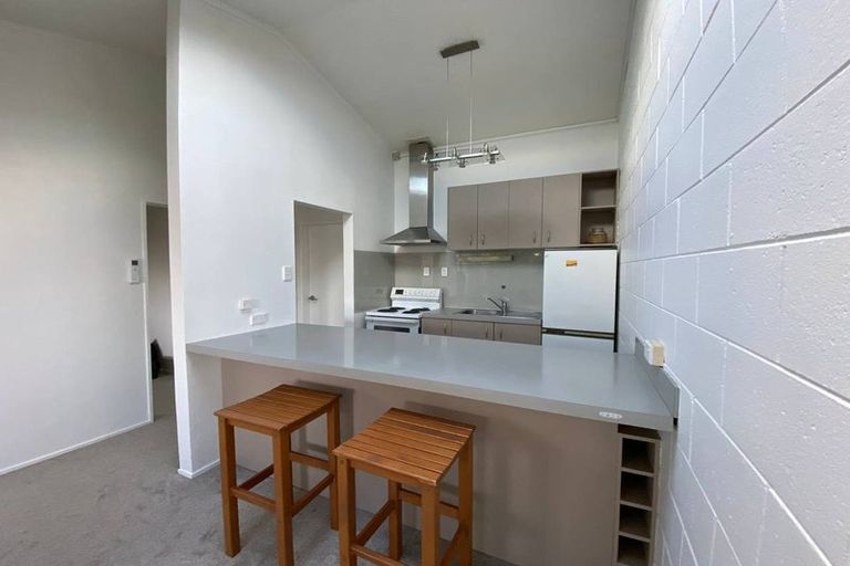 Photo of property in 219f6 Grant Road, Thorndon, Wellington, 6011