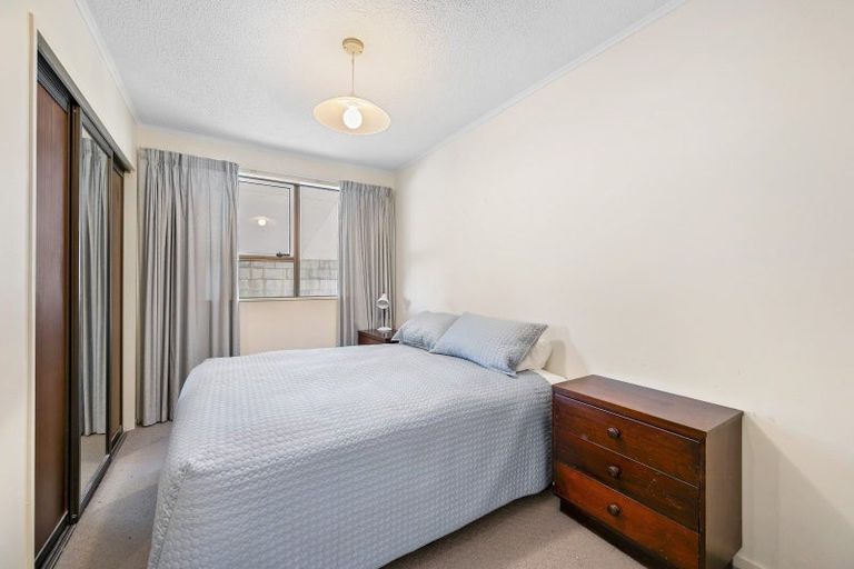 Photo of property in 2 Waldie Grove, Avalon, Lower Hutt, 5011