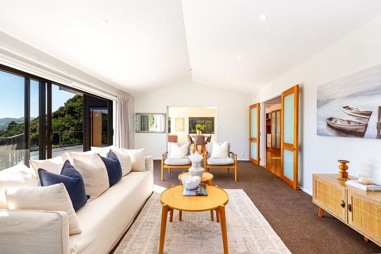 Photo of property in 22 Sailmaker Close, Whitby, Porirua, 5024