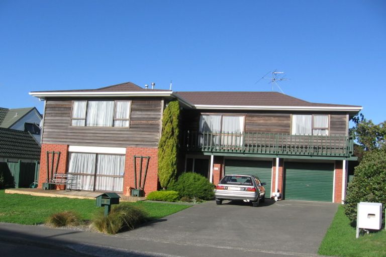 Photo of property in 8 Wantwood Grove, Churton Park, Wellington, 6037