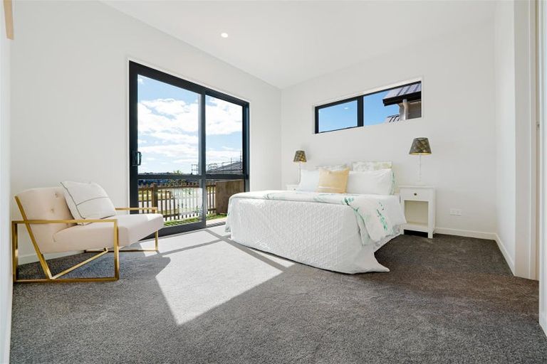 Photo of property in 19 Whakairo Crescent, Gulf Harbour, 0930