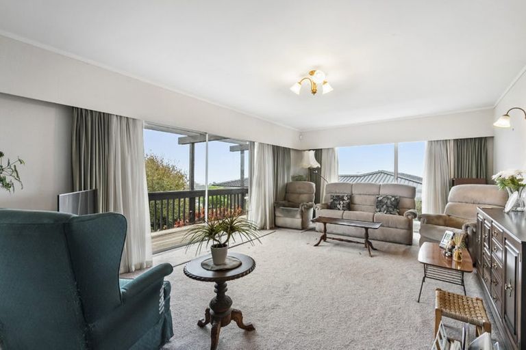Photo of property in 2/371 East Coast Road, Mairangi Bay, Auckland, 0630