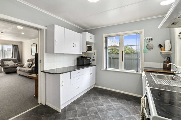 Photo of property in 9 Duke Street, Levin, 5510