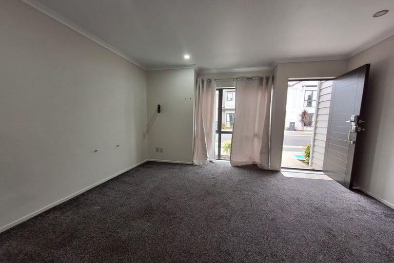 Photo of property in 6/4 Wallson Crescent, Wiri, Auckland, 2104