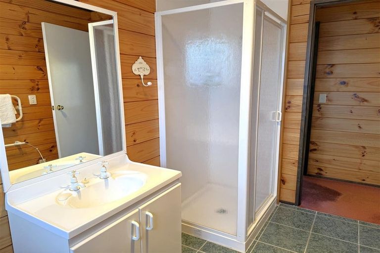 Photo of property in 2 Jamieson Road, Karoro, Greymouth, 7805