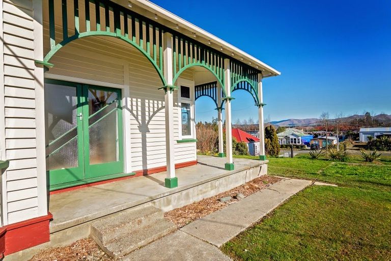 Photo of property in 4 Laura Street, Lumsden, 9730