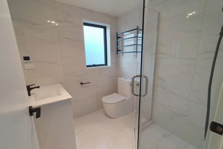 Photo of property in 4/13 Grove Lane, Pakuranga, Auckland, 2010