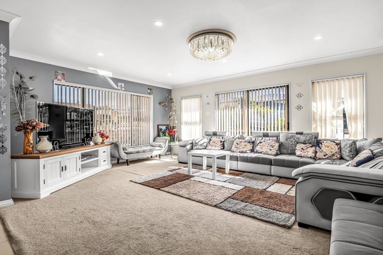 Photo of property in 9 Goh Place, Manurewa, Auckland, 2105