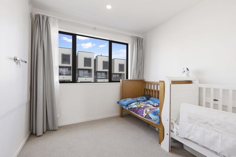 Photo of property in Rf202b, 12/18 Hewlett Road, Massey, Auckland, 0614