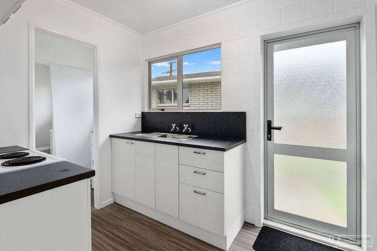 Photo of property in 1/52 Bayly Street, Waitara, 4320