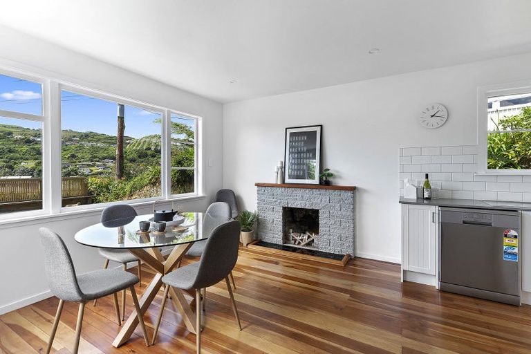 Photo of property in 243 Main Road, Tawa, Wellington, 5028