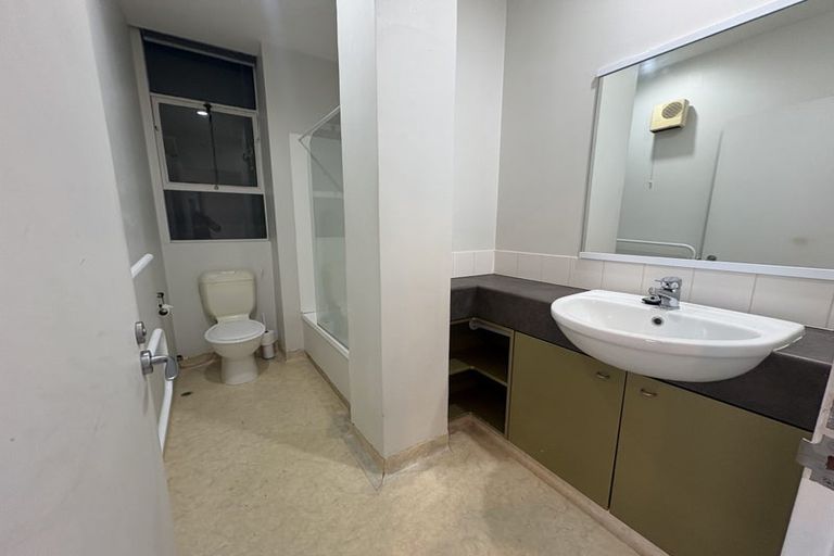 Photo of property in Hume House, 13/152 The Terrace, Wellington Central, Wellington, 6011