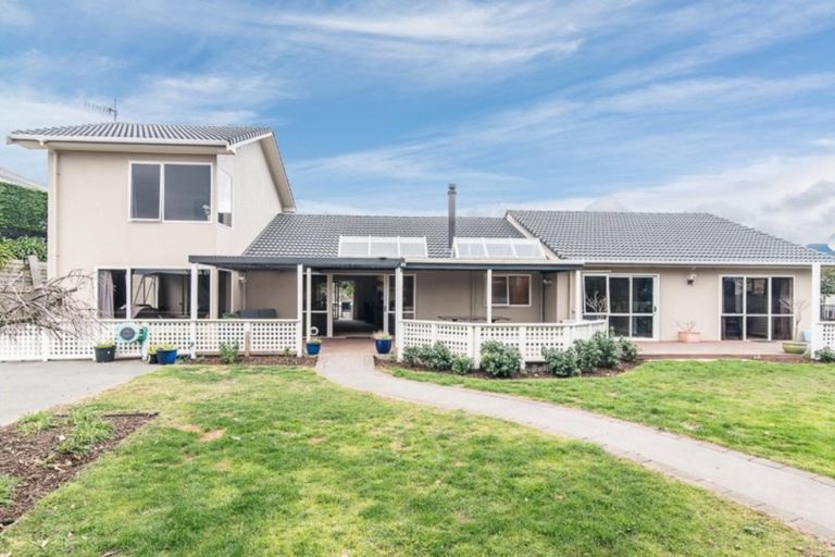 Photo of property in 232 Mazengarb Road, Paraparaumu, 5032