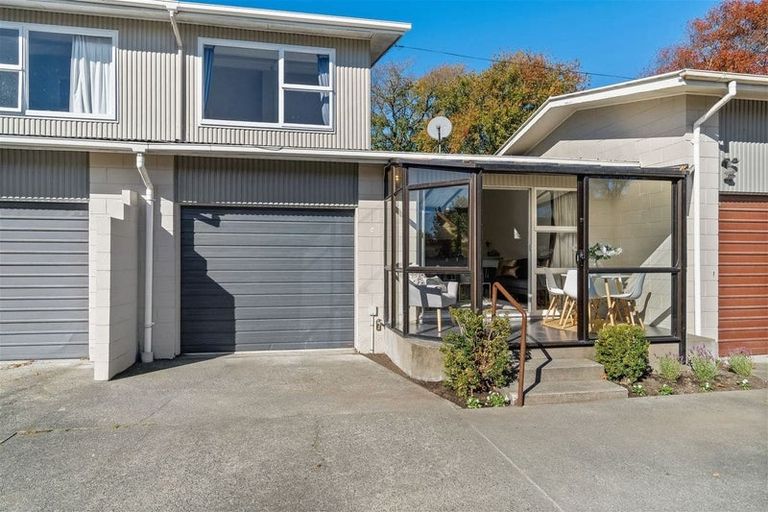 Photo of property in 2/32 Abberley Crescent, St Albans, Christchurch, 8014