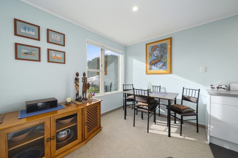 Photo of property in 16 Martin Road, Paraparaumu Beach, Paraparaumu, 5032