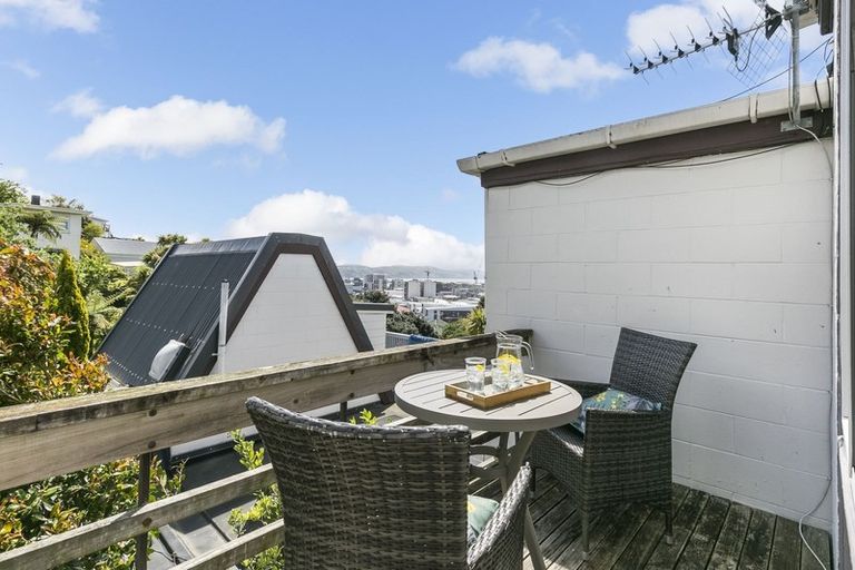 Photo of property in Sherwood Mews, 28h Bidwill Street, Mount Cook, Wellington, 6021