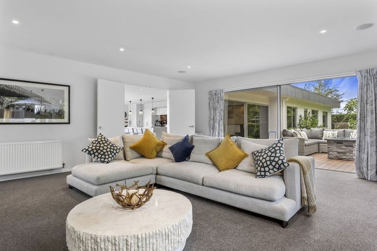 Photo of property in 76 Oakgrove Drive, Rangiora, 7400