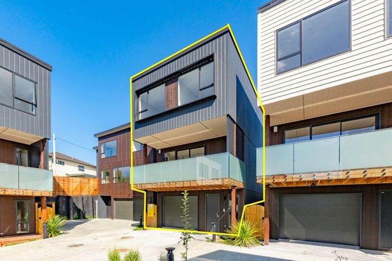Photo of property in 6/36 William Souter Street, Forrest Hill, Auckland, 0620