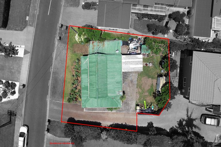 Photo of property in 12 Marie Avenue, Red Beach, 0932