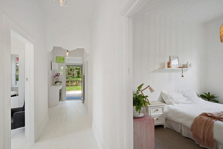 Photo of property in 4 Rautawhiri Road, Helensville, 0800