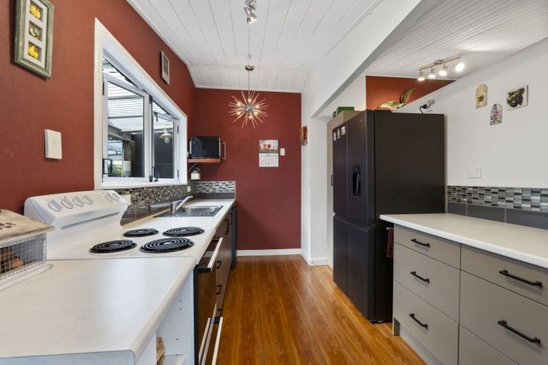 Photo of property in 59 Patu-kukupa Street, Manaia, 4612