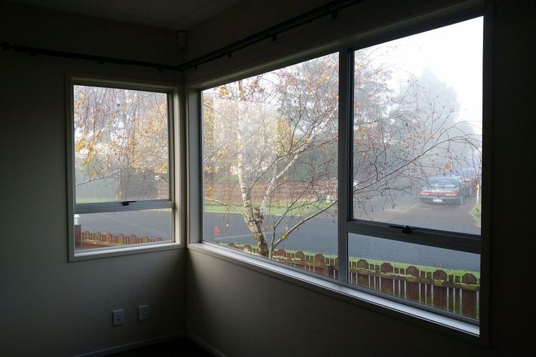 Photo of property in 3 Lisa Rise, Half Moon Bay, Auckland, 2012