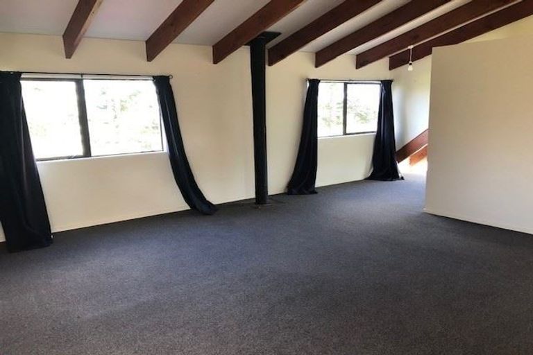 Photo of property in 215 Nixon Road, Taupaki, Henderson, 0782