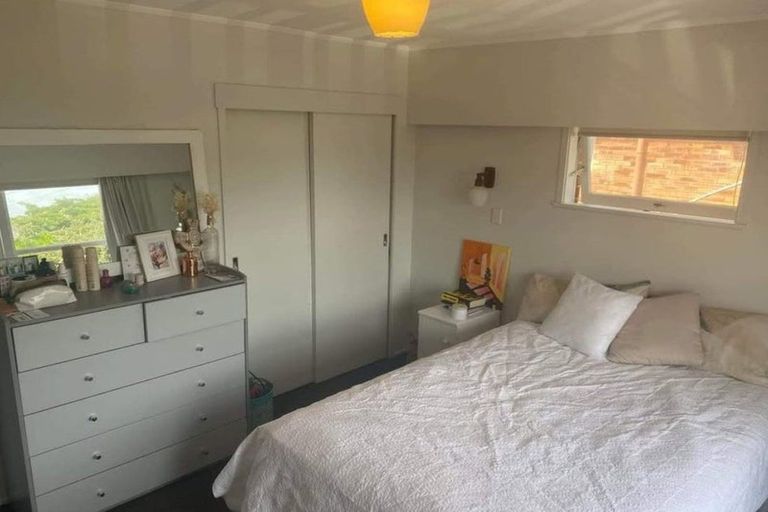 Photo of property in 2 Anne Road, Hillcrest, Auckland, 0627