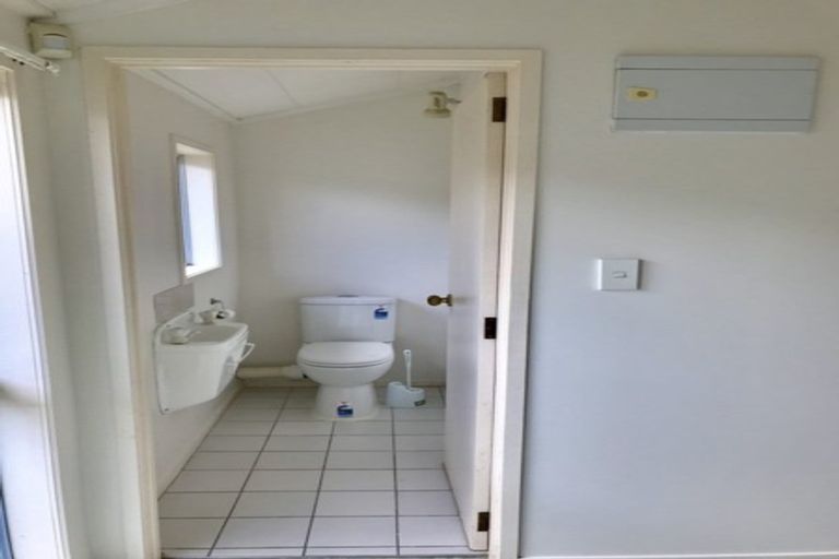 Photo of property in 26a Reid Road, New Lynn, Auckland, 0600