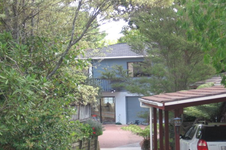 Photo of property in 14 Odin Place, Beach Haven, Auckland, 0626