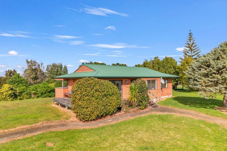 Photo of property in 245 Taurangaruru Road, Karioitahi, Waiuku, 2683