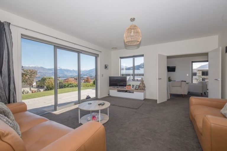 Photo of property in 80 Forest Heights, Wanaka, 9305