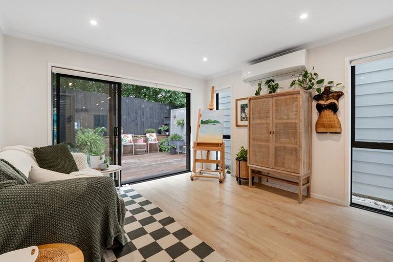 Photo of property in 12 Mata Lane, Stanmore Bay, Whangaparaoa, 0932