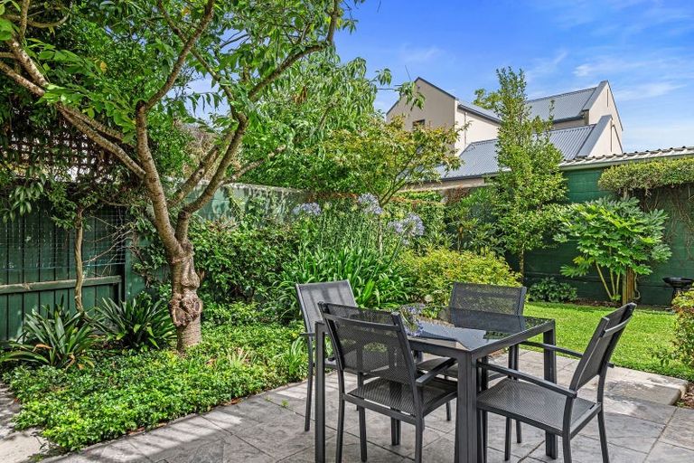 Photo of property in 90 Matai Street, Riccarton, Christchurch, 8011