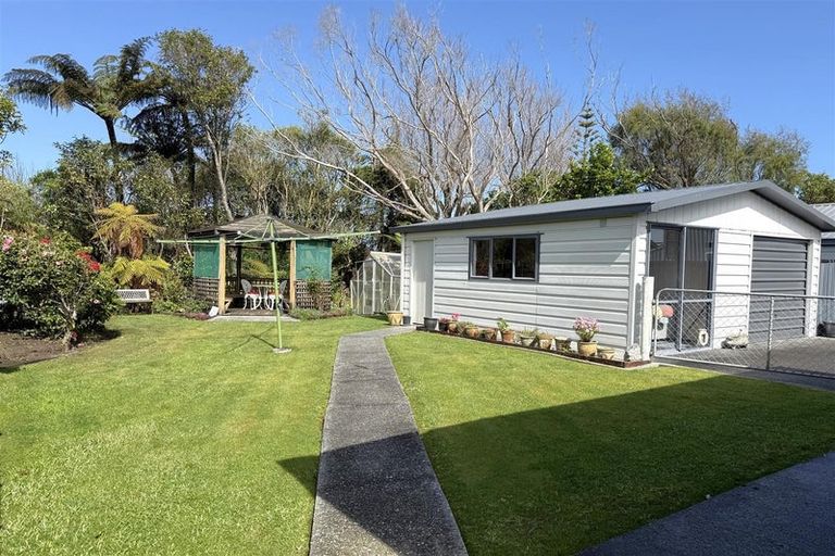Photo of property in 2 Jamieson Road, Karoro, Greymouth, 7805