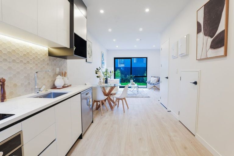 Photo of property in 50 Kiato Lane, Flat Bush, 2019