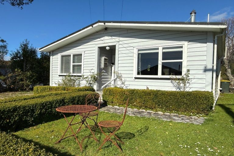 Photo of property in 15 Aylmer Street, Ross, 7812