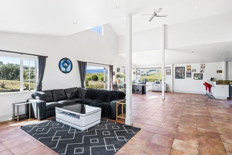 Photo of property in 125 Derham Road, Te Horo, Otaki, 5581