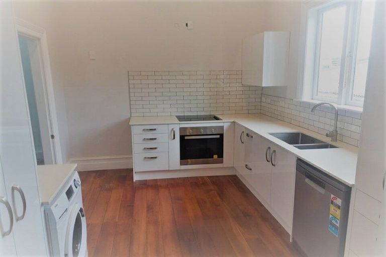 Photo of property in 126 Wallace Street, Mount Cook, Wellington, 6021