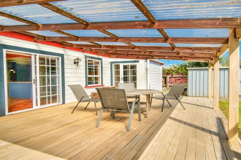 Photo of property in 112 Romilly Street, Westport, 7825