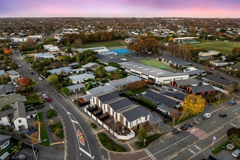 Photo of property in 6/2 Courtenay Street, St Albans, Christchurch, 8014