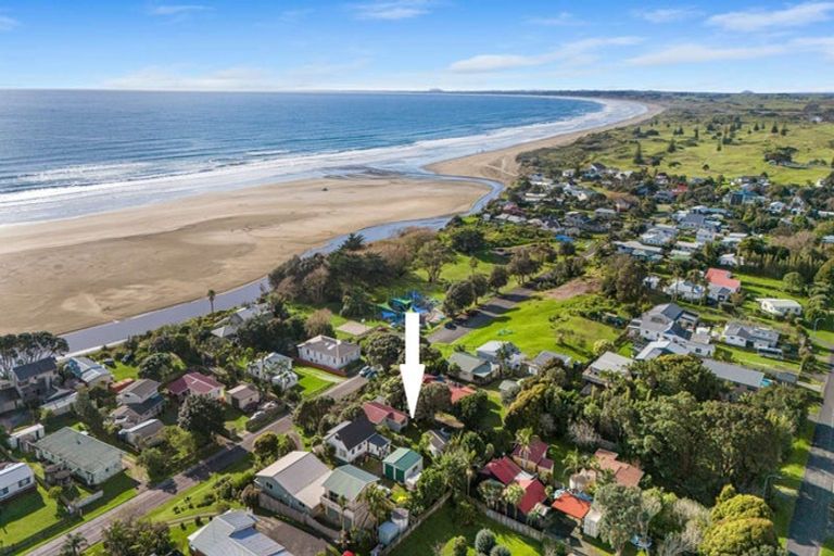Photo of property in 10 Korora Street, Ahipara, Kaitaia, 0481