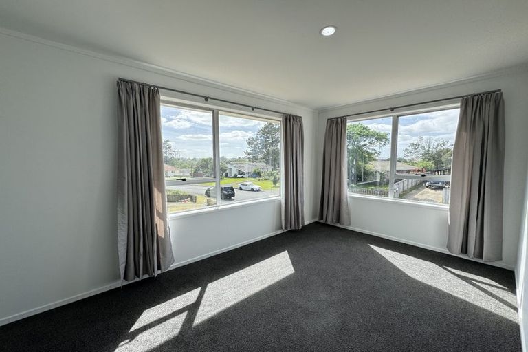 Photo of property in 8 Kopi Place, Massey, Auckland, 0614
