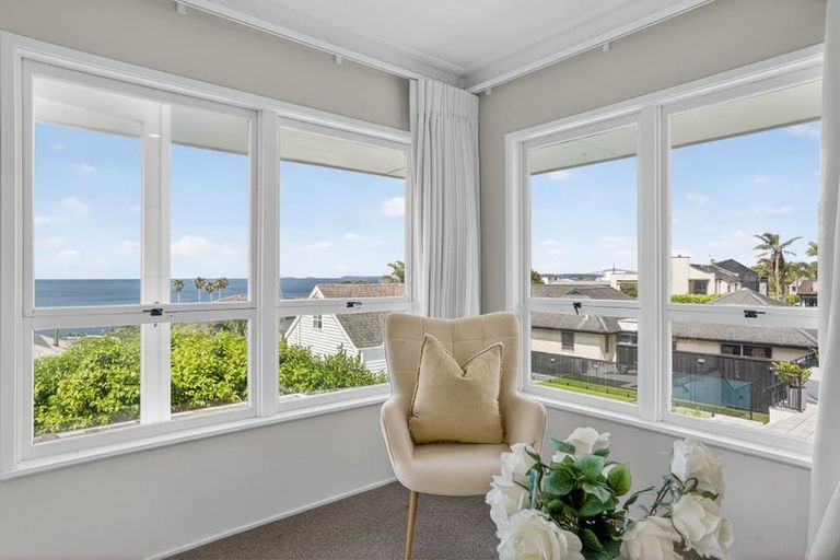 Photo of property in 2/33 Gulf View Road, Murrays Bay, Auckland, 0630