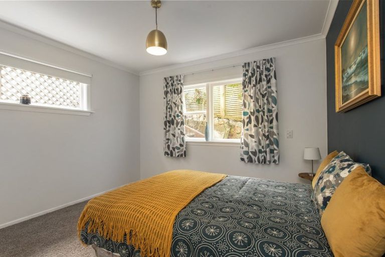 Photo of property in 33 Karepa Street, Brooklyn, Wellington, 6021