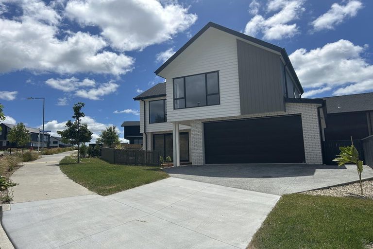 Photo of property in 41 Kikorangi Drive, Wainui, 0992