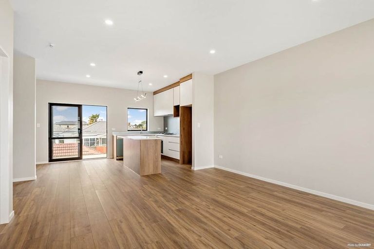 Photo of property in 23a Great South Road, Papatoetoe, Auckland, 2025
