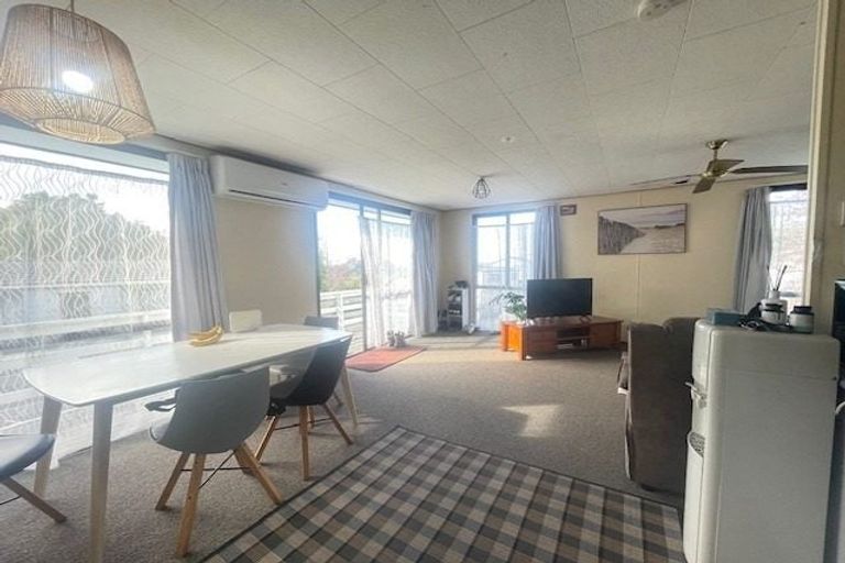 Photo of property in 7 Kearney Place, Massey, Auckland, 0614