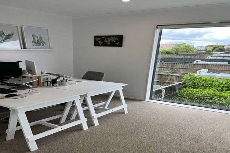 Photo of property in 18 Shelduck Way, Hobsonville, Auckland, 0616