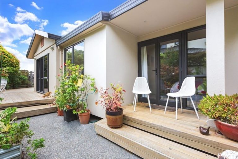 Photo of property in 18a Latitude Close, Whitby, Porirua, 5024